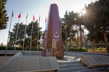BAKU, AZERBAIJAN - 13.12. 2017: Bakü Türk Şehitleri Anıtı, I. Dünya Savaşı sırasında Azerbaycan 'da öldürülen Osmanlı askerlerine adanmış bir anıt.