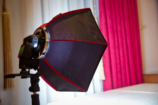Soft-box Diffuser for Speed-light Speed-lite — стоковое фото