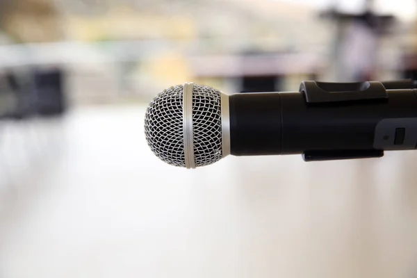 Foco Suave Microfone Principal Palco Reunião Pais Estudantis Escola Verão — Fotografia de Stock