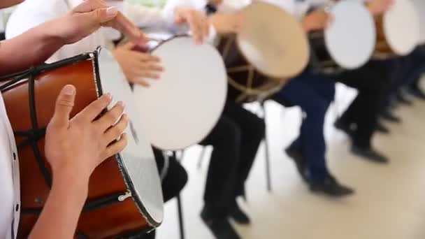 Junge Azeri Jungs Spielen Traditionelle Trommel Nagara Den Feiertagen Von — Stockvideo