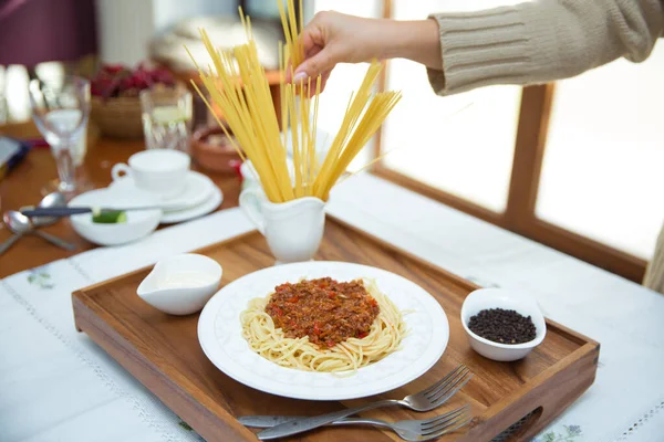 Delicious Spaghetti Wooden Tray Spaghetti Bolognese Minced Beef Onion Chopped — Stock Photo, Image