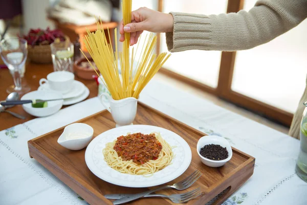 Delicious Spaghetti Wooden Tray Spaghetti Bolognese Minced Beef Onion Chopped — Stock Photo, Image