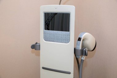 Syneron VelaShape III. Optimal Vücut Birleşme Cihazı. Kadınların vücutlarından rahatsız olmalarına neden olan sorunlu bölgelerin tedavisi için cerrahi olmayan cevaplar.