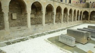 Bakıda Icheri Sarayı. Azerbaycan. Eski kale, Bakü eski şehir giriş kapısı. Bakü, Azerbaycan. Bakü'deki eski şehir duvarlarının. Icheri Şirvanşahlar Sarayı bir Unesco Dünya Mirası olduğunu