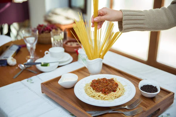 Delicious Spaghetti Wooden Tray Spaghetti Bolognese Minced Beef Onion Chopped — Stock Photo, Image