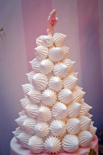 Karácsonyfa Desszert Desszert Készült Rózsaszín Fehér Habcsók Habcsókok Ünnep — Stock Fotó