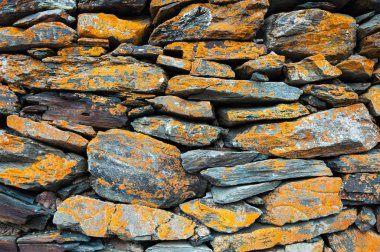 Gergeti trinity Kilisesi ya da Tsminda Sameba, Gürcistan, taş duvar parçası.