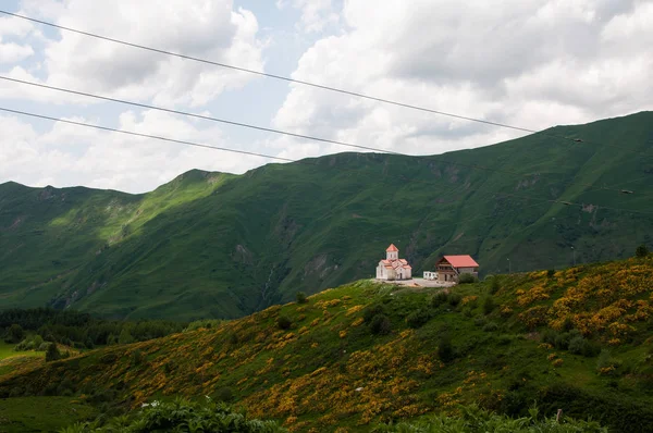 Orthodox church in Gudauri, Georgia. — Stock Photo, Image