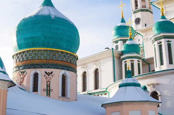 Kış Istra Rusya'da yeni Kudüs Manastırı