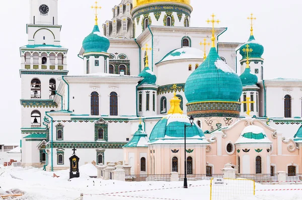 Kış Istra Rusya'da yeni Kudüs Manastırı