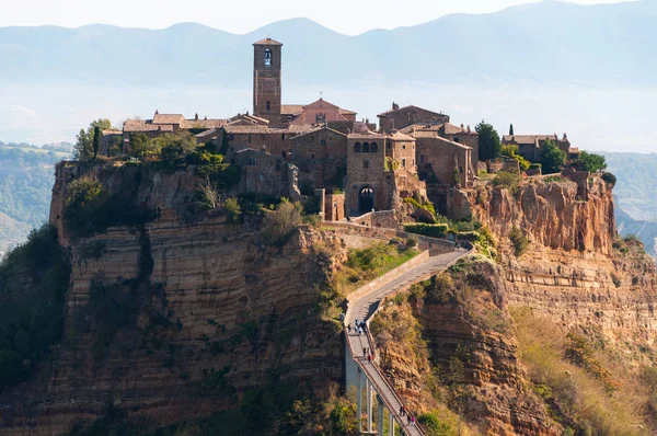 Güzel panoramik ünlü Civita di Bagnoregio, Lazio, İtalya — Stok fotoğraf