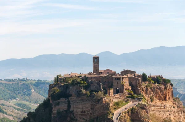 Bela vista panorâmica da famosa Civita di Bagnoregio, Lazio, Itália — Fotografia de Stock