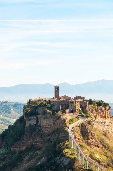 Bela vista panorâmica da famosa Civita di Bagnoregio, Lazio, Itália — Fotografia de Stock