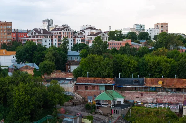 Visa av center i Nizjnij Novgorod från Kreml. Nizjnij Novgorod. Ryssland — Stockfoto