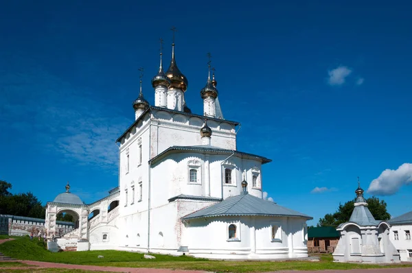 Dreifaltigkeitskloster der Heiligen Nikolas auf dem Puzhalova-Berg in Gorochowez im Sommer, Gorochowez, Russland — Stockfoto