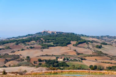 Val dorcia arka planda Pienza Toskana, İtalya güzel sonbahar manzara
