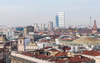 Panoramik gözlem güverteden Duomo di Milano Milano ticaret bölgesinin.