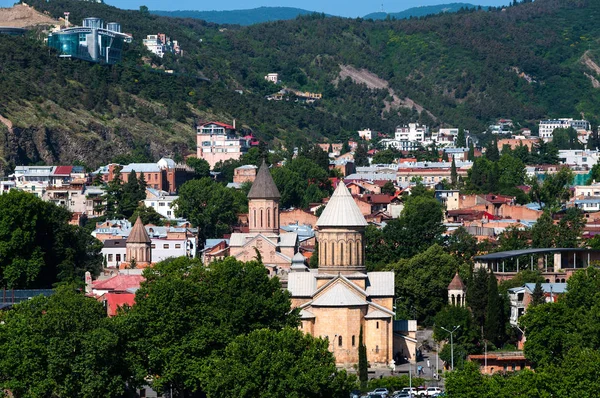 트빌리시, 조지아의 오래 된 도시의 파노라마 아름 다운 여름 보기. — 스톡 사진