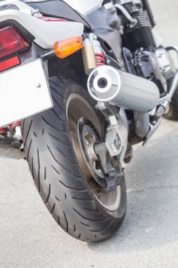 motosiklet egzoz boruları