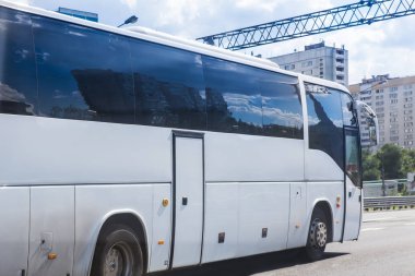 Beyaz Turist otobüsü