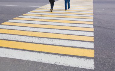 Zebra trafik yürüyüş yolu