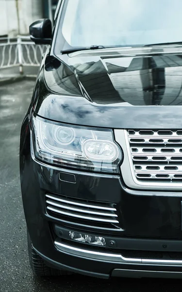 Headlight of  modern prestigious car — Stock Photo, Image