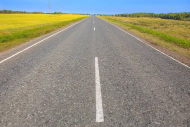 Sonbahar yatay, karayolu ile gökyüzünün alan