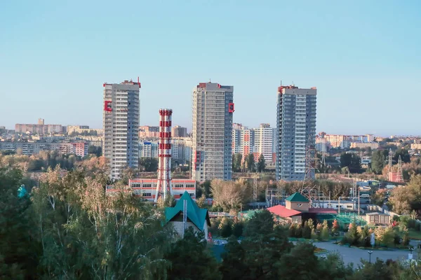 Zona residencial en el centro de la ciudad de Chelyabinsk Rusia — Foto de Stock