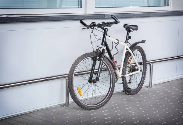 자전거 벽 근접 부근 — 스톡 사진