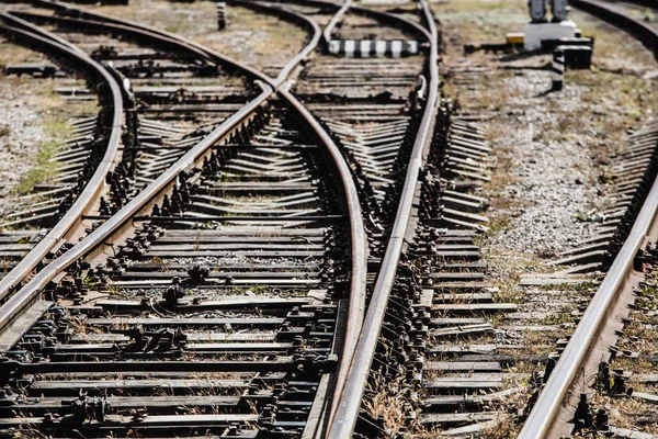 Ferrocarriles en diferentes direcciones . —  Fotos de Stock