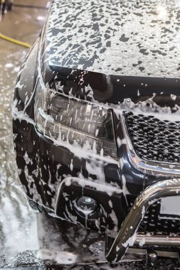 Araba yıkamada.