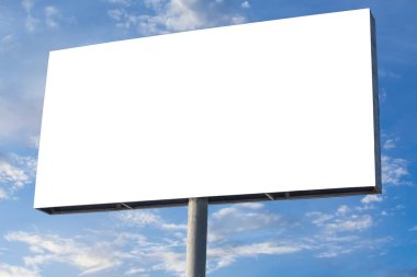 cartelera contra el cielo azul