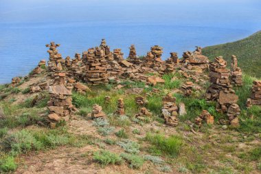 Bir dağın tepesinde Cairns