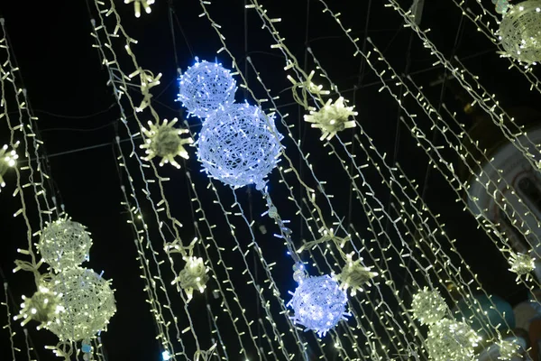 Decoração de rua noite de Natal luminoso — Fotografia de Stock