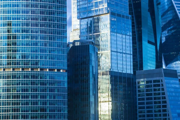 Ψηλά Κτίρια Του Σύγχρονου Επιχειρηματικού Κέντρου — Φωτογραφία Αρχείου