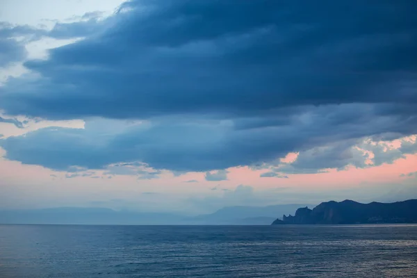 Hermoso Cielo Nublado Sobre Mar Atardecer —  Fotos de Stock