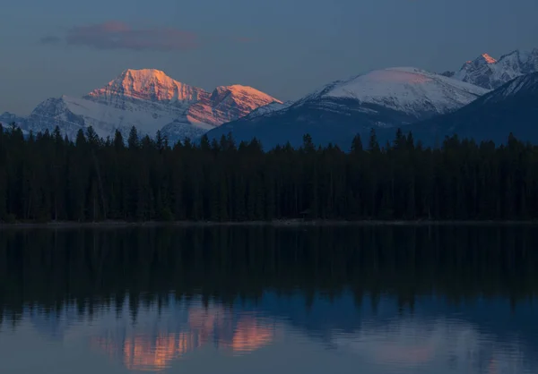 The majetic scenery of the canadian rockies — Stock Photo, Image