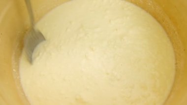 Peynir pişirme işlemi