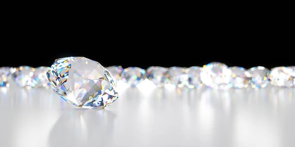 Close-up diamant op de achtergrond van vele achterliggende diamanten — Stockfoto