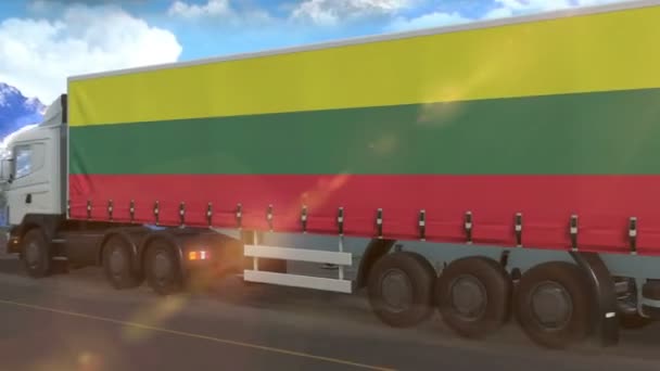 Drapeau Lituanie Sur Côté Grand Camion Conduisant Sur Une Autoroute — Video