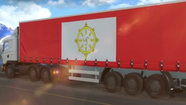 Прапор Сіккіма Показаний Стороні Великої Вантажівки Їде Шосе — стокове відео