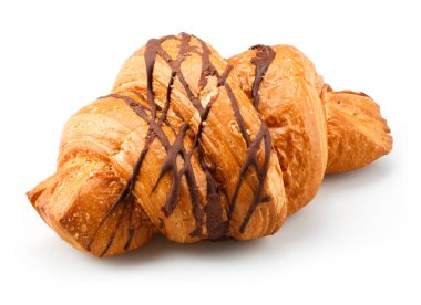 Beyaz arka planda çikolata izole edilmiş taze kruvasan.