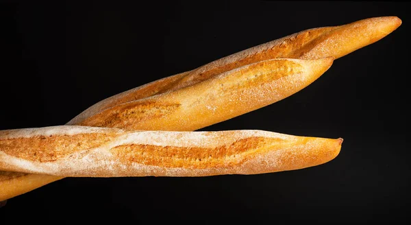 Baguette. Pão tradicional isolado — Fotografia de Stock