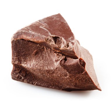 Beyaz arkaplanda izole edilmiş çikolata parçası