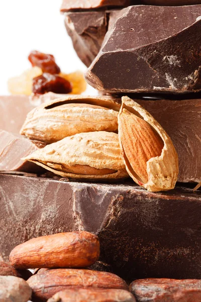 Chokladsorten Bröst Med Nötter Makro — Stockfoto