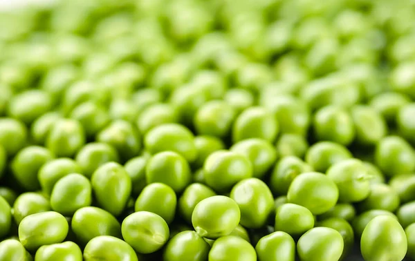 エンドウ豆 緑の背景 ソフトフォーカス — ストック写真