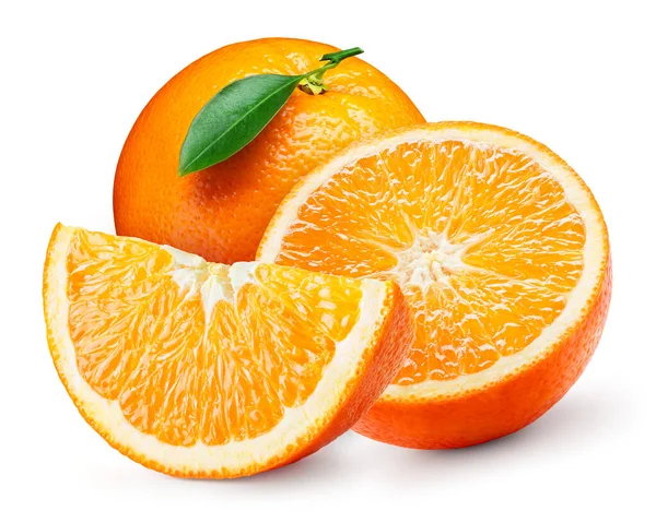 白に孤立した葉を持つオレンジの果実 — ストック写真