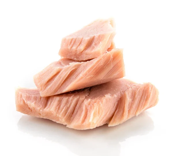Thunfisch Fischkonserven Isoliert Auf Weiß Makro — Stockfoto