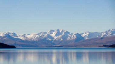 karlı dağ silsilesi