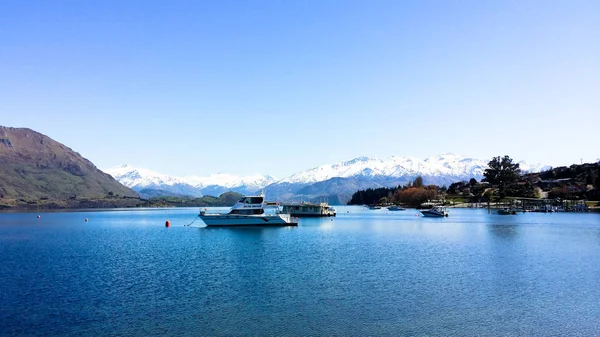 Göl Wanaka, tekneler